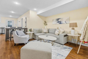 Elegant & Private Apartment - Short Walk From Downtown